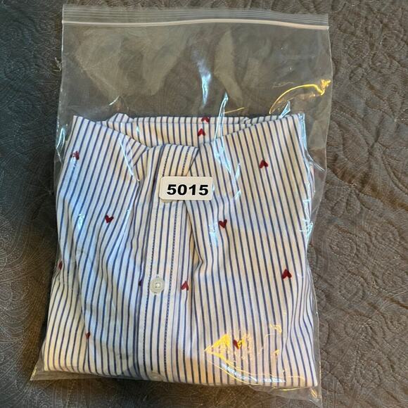 Talbots blue pinstripe red velvet heart button up women’s medium petite - Picture 8 of 8